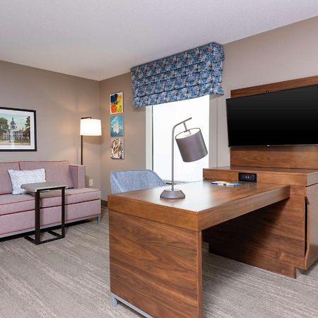 Hampton Inn & Suites Marshalltown Εξωτερικό φωτογραφία