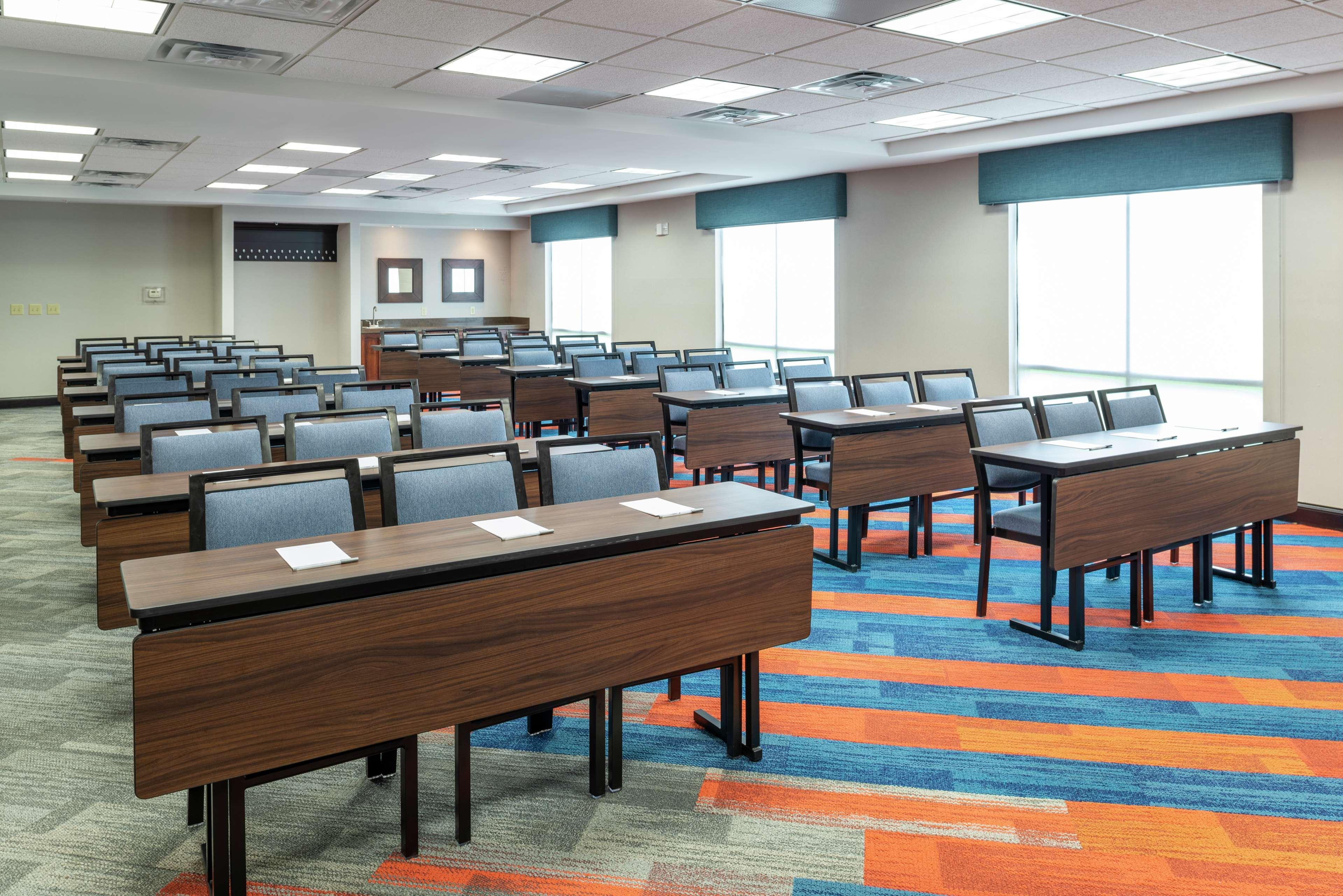 Hampton Inn & Suites Marshalltown Εξωτερικό φωτογραφία