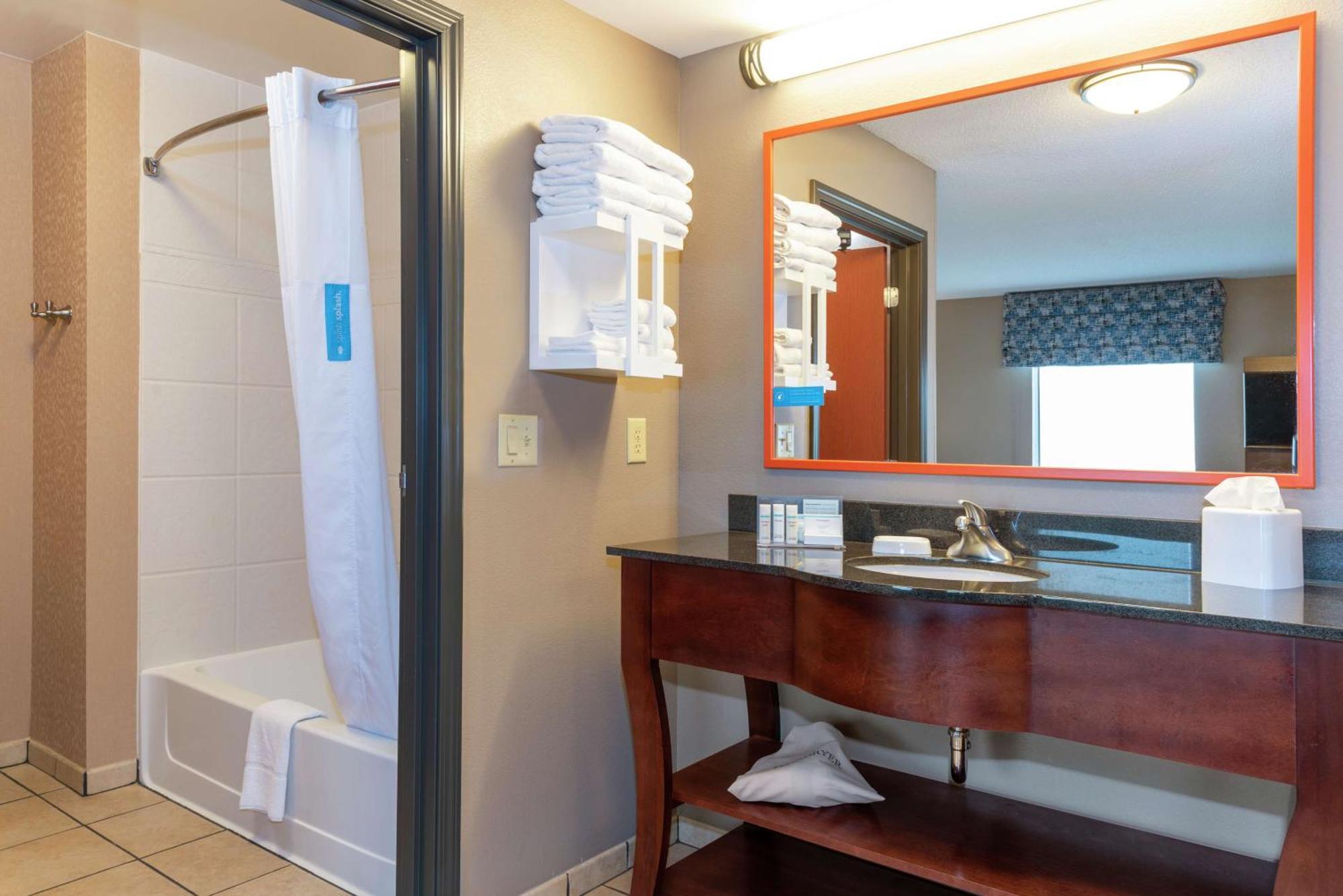 Hampton Inn & Suites Marshalltown Εξωτερικό φωτογραφία
