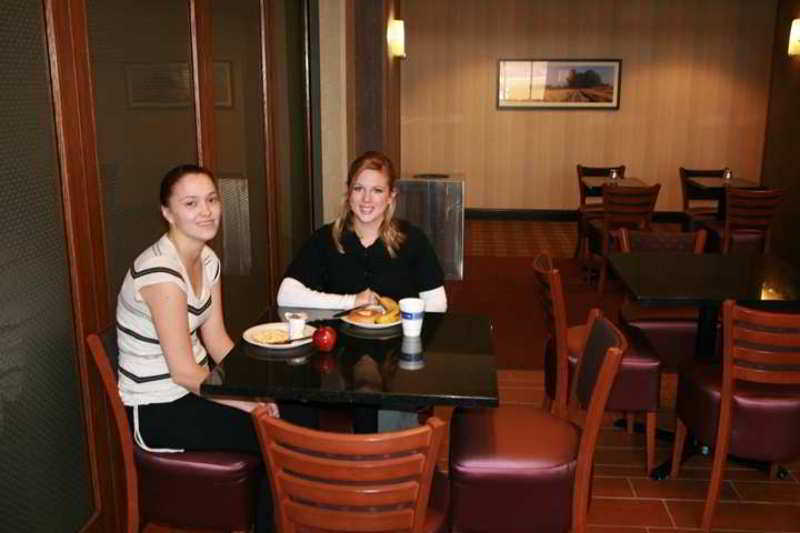 Hampton Inn & Suites Marshalltown Εστιατόριο φωτογραφία